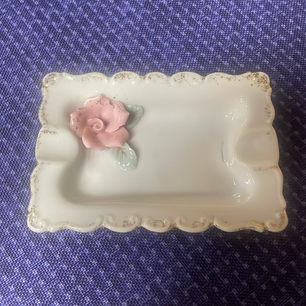 L&M Bond Ware Vintage Rose Ashtray/trinket dish